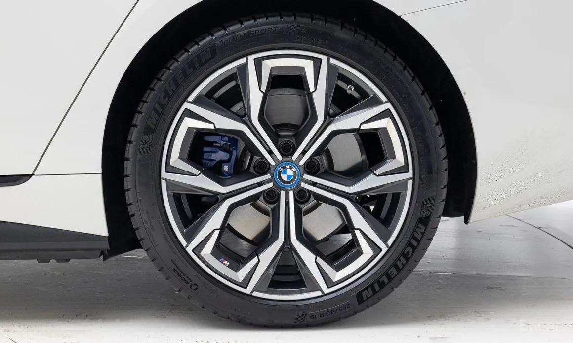 Фото 5 - BMW i4