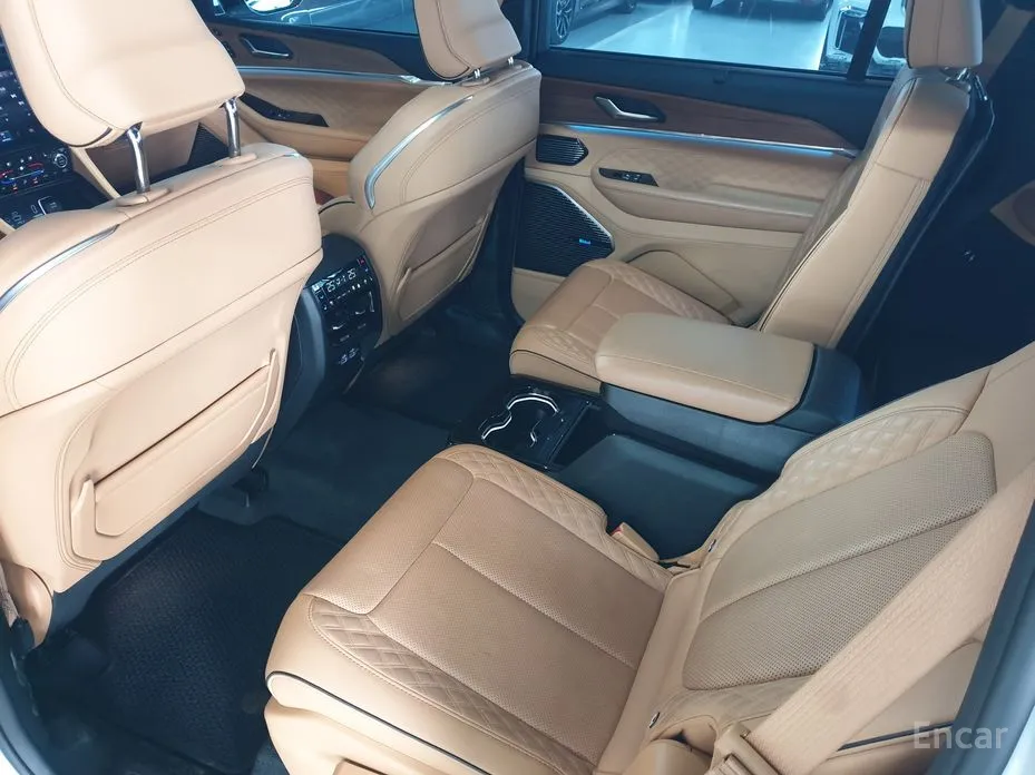 Фото 18 - Jeep Cherokee