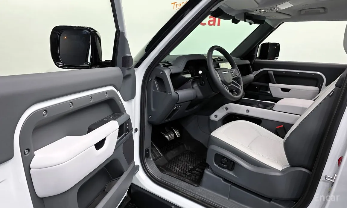 Фото 11 - Land Rover Defender