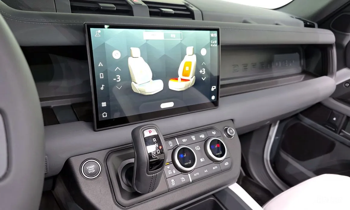 Фото 15 - Land Rover Defender