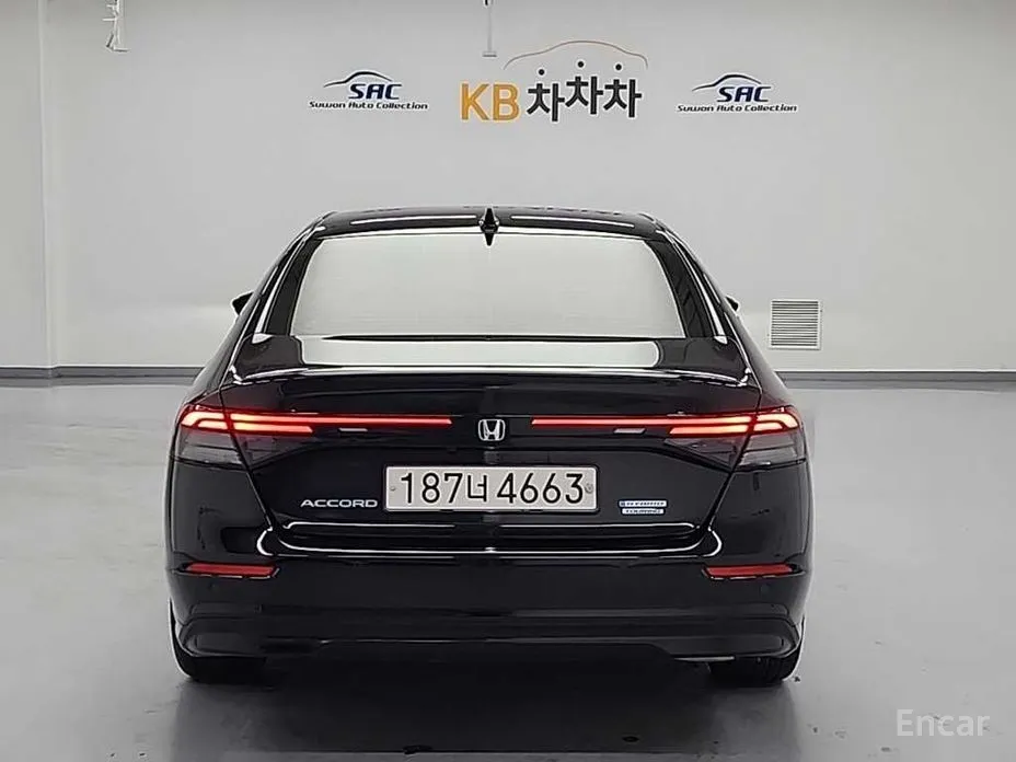 Фото 3 - Honda Accord