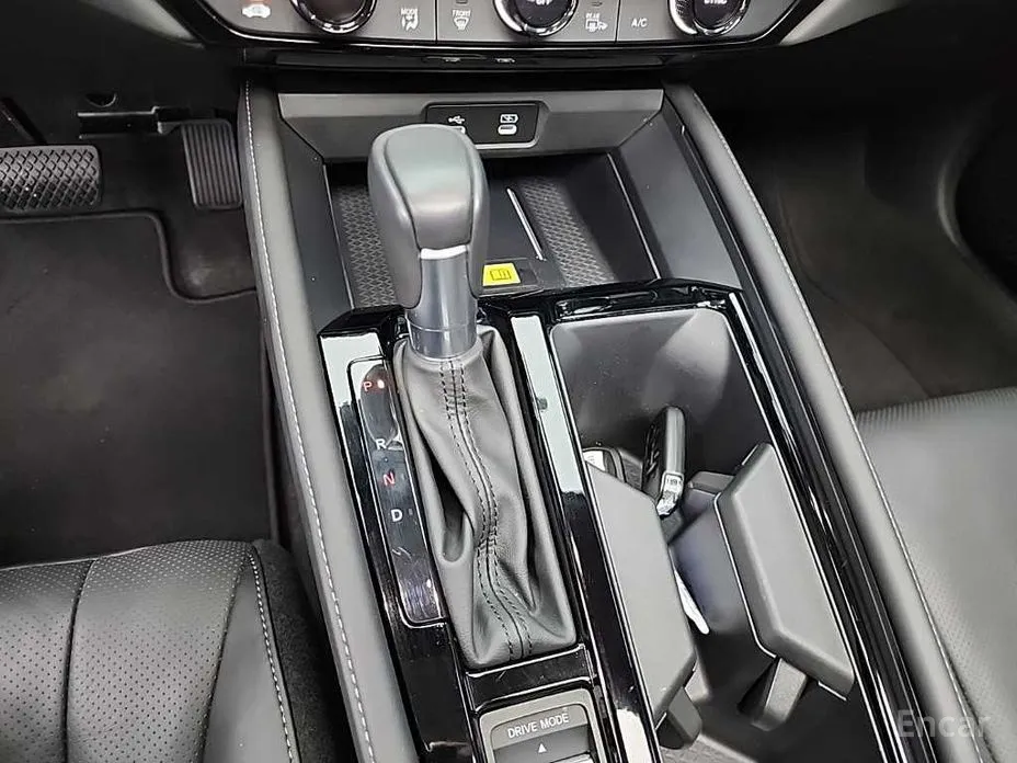 Фото 8 - Honda Accord