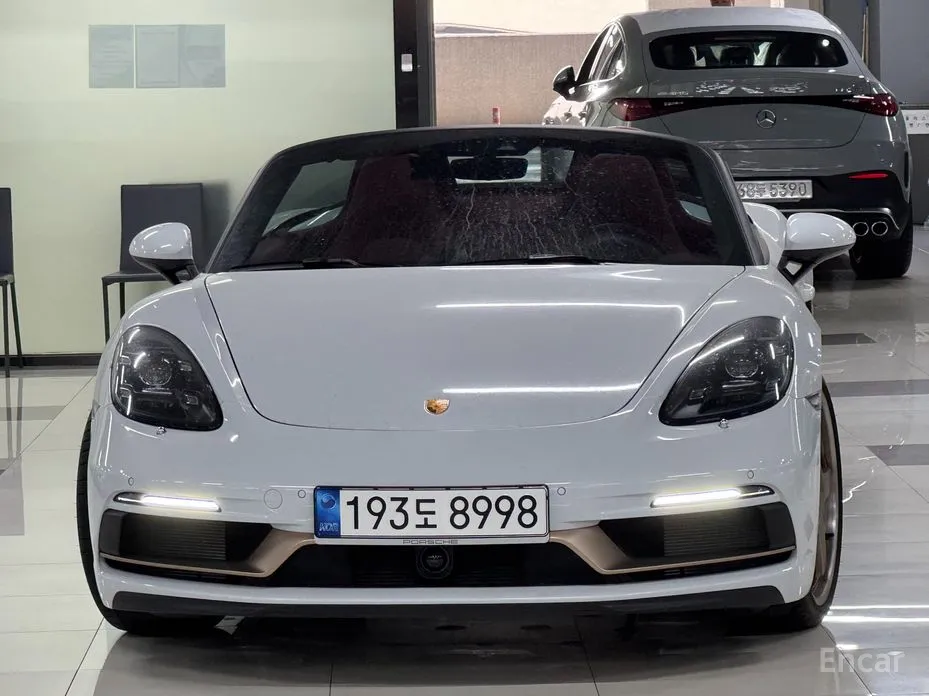 Фото 1 - Porsche 718