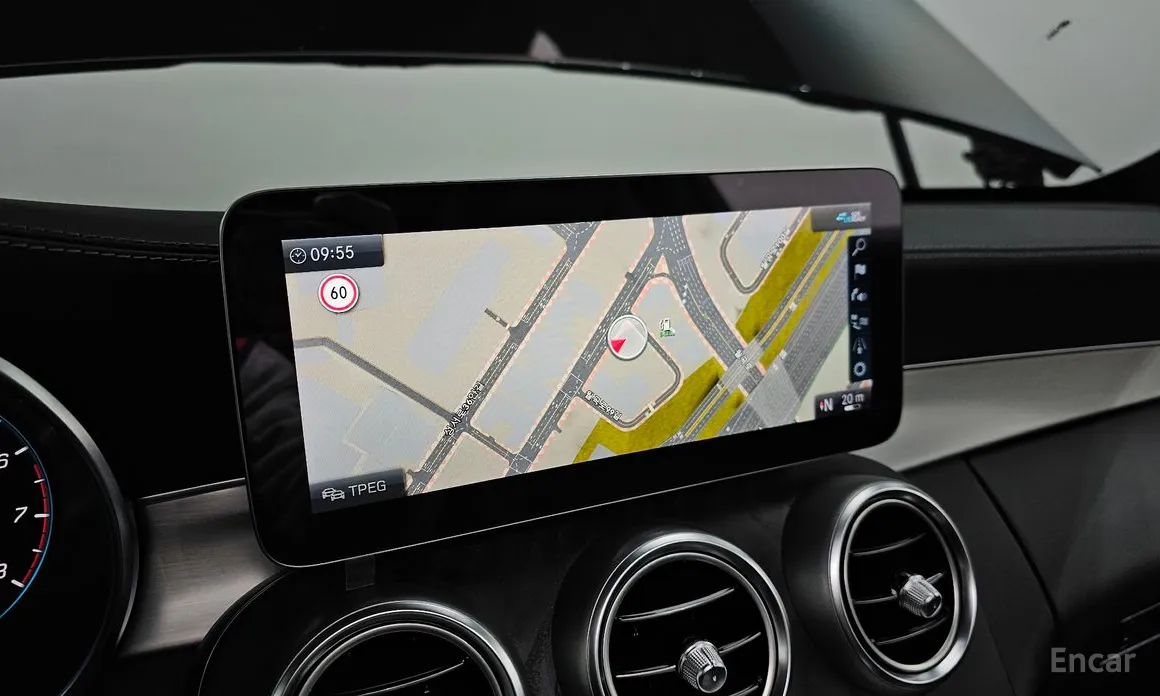 Фото 15 - Mercedes-Benz C-Class