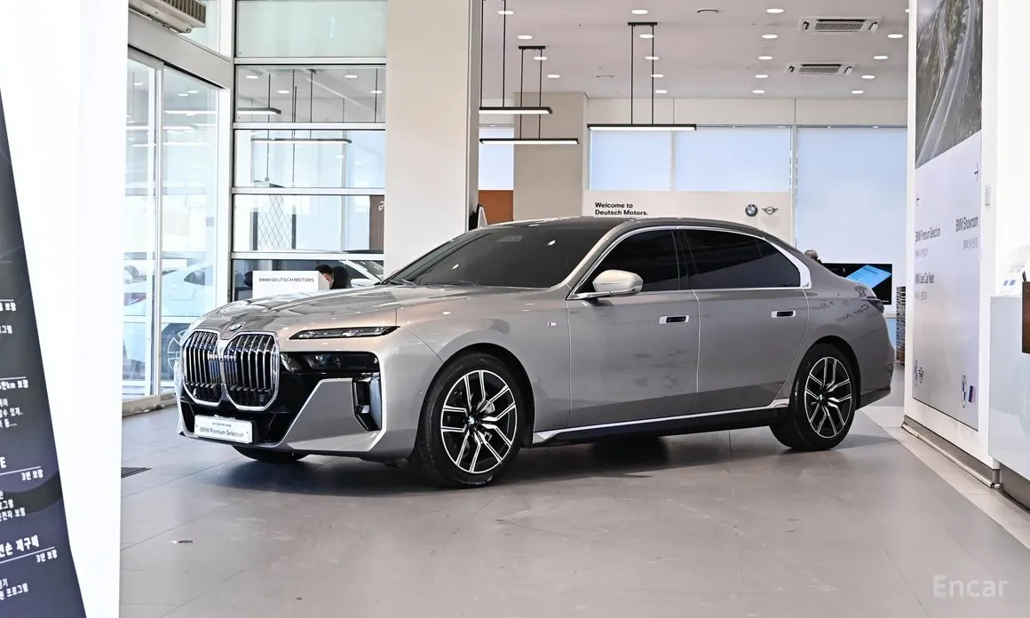 Фото 1 - BMW 7 Series