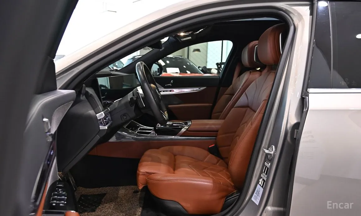 Фото 12 - BMW 7 Series