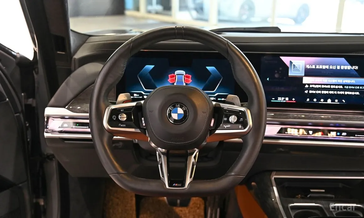 Фото 16 - BMW 7 Series