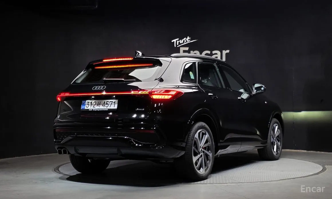 Фото 2 - Audi Q5