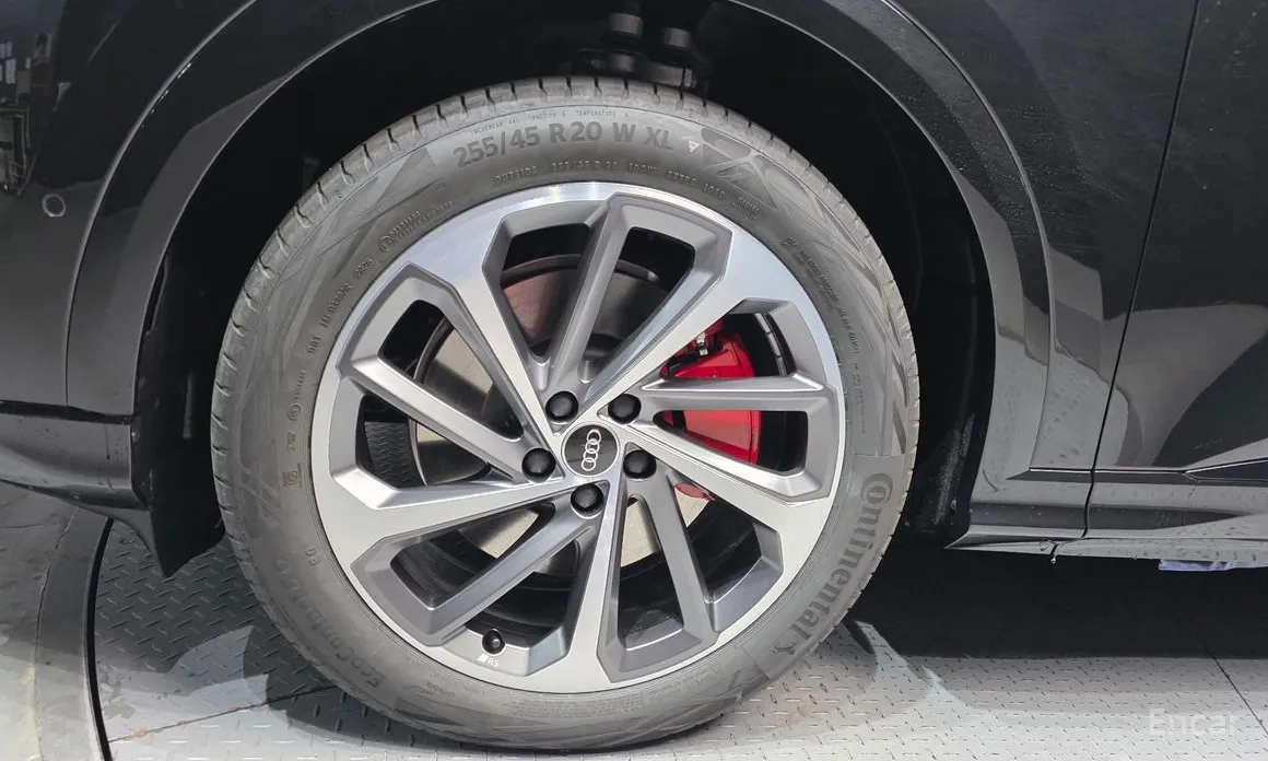 Фото 5 - Audi Q5