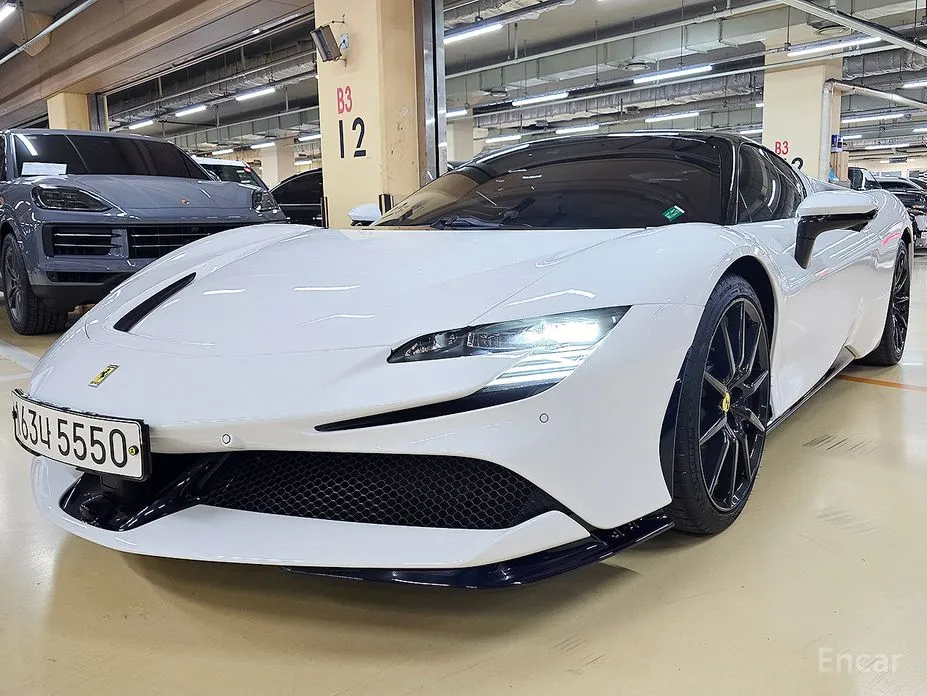 Фото 1 - Ferrari SF90