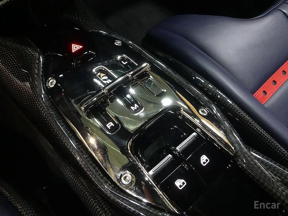 Фото 12 - Ferrari SF90