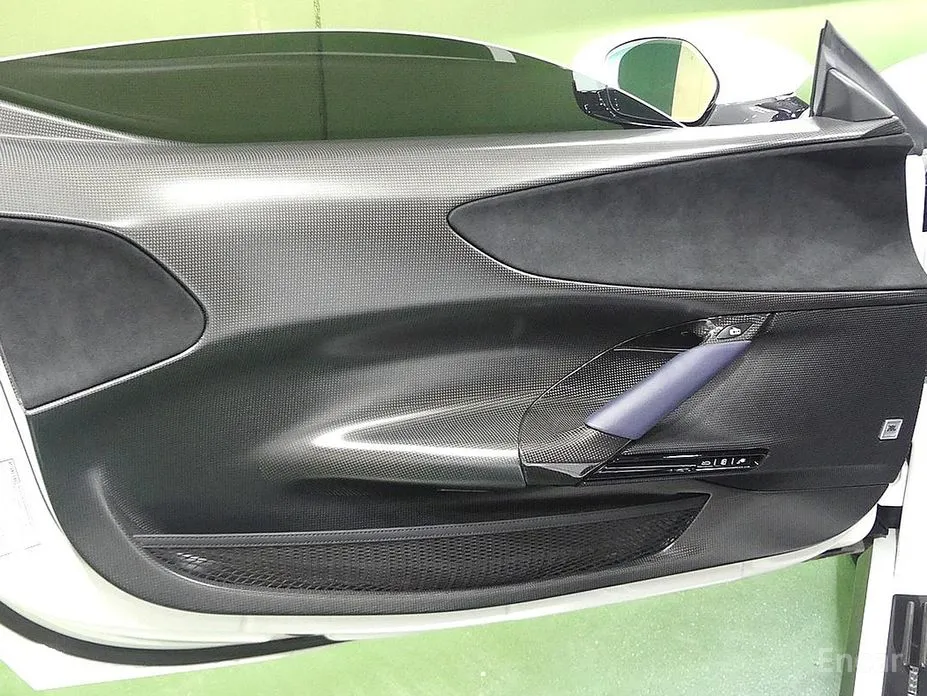 Фото 17 - Ferrari SF90