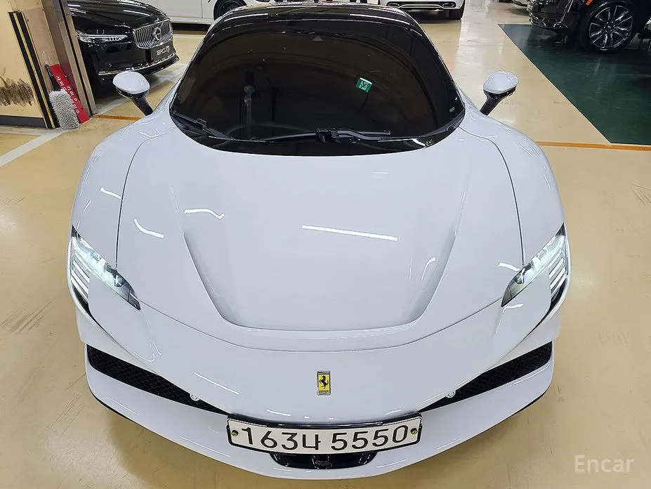 Фото 3 - Ferrari SF90