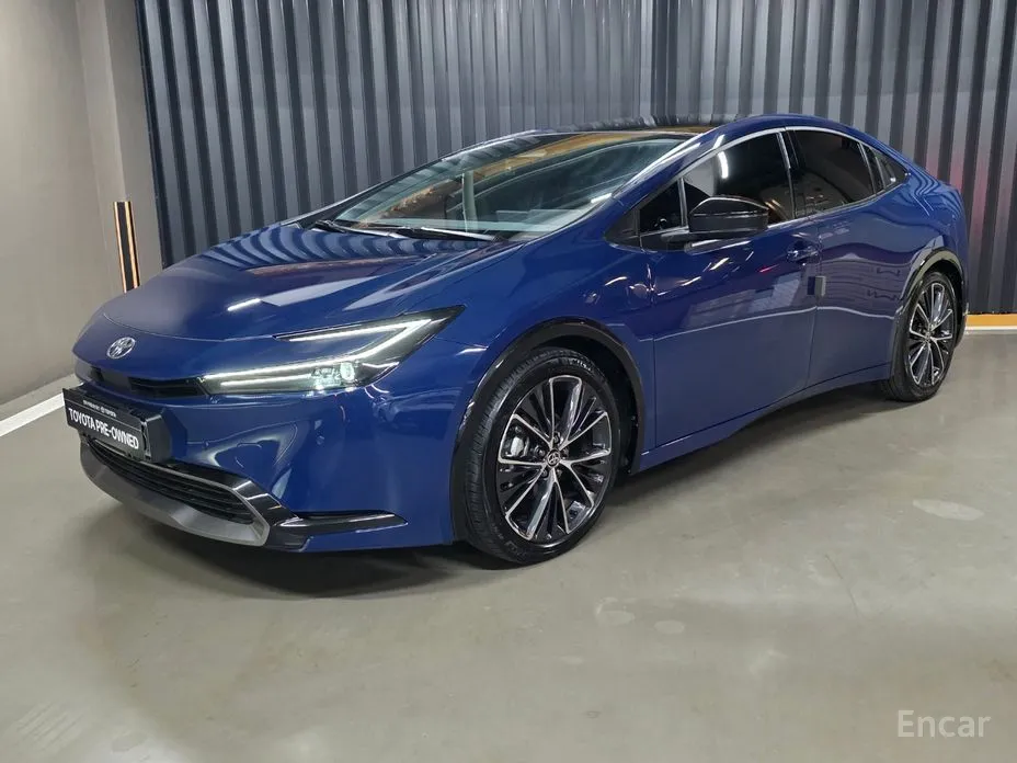 Фото 1 - Toyota Prius