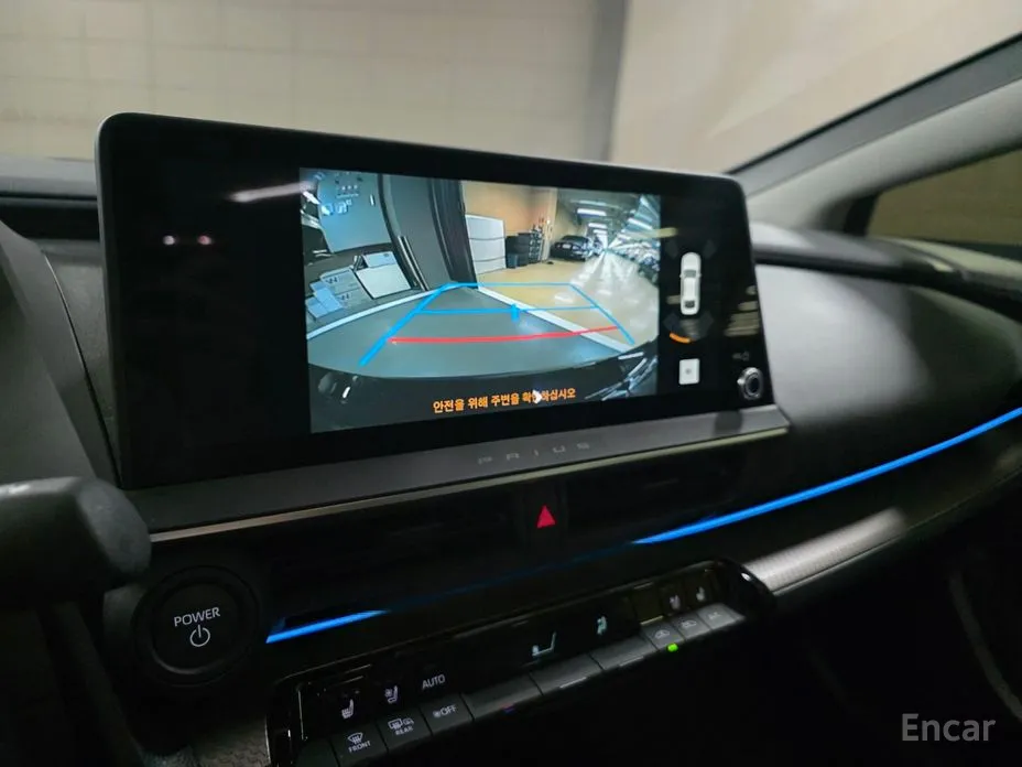 Фото 19 - Toyota Prius