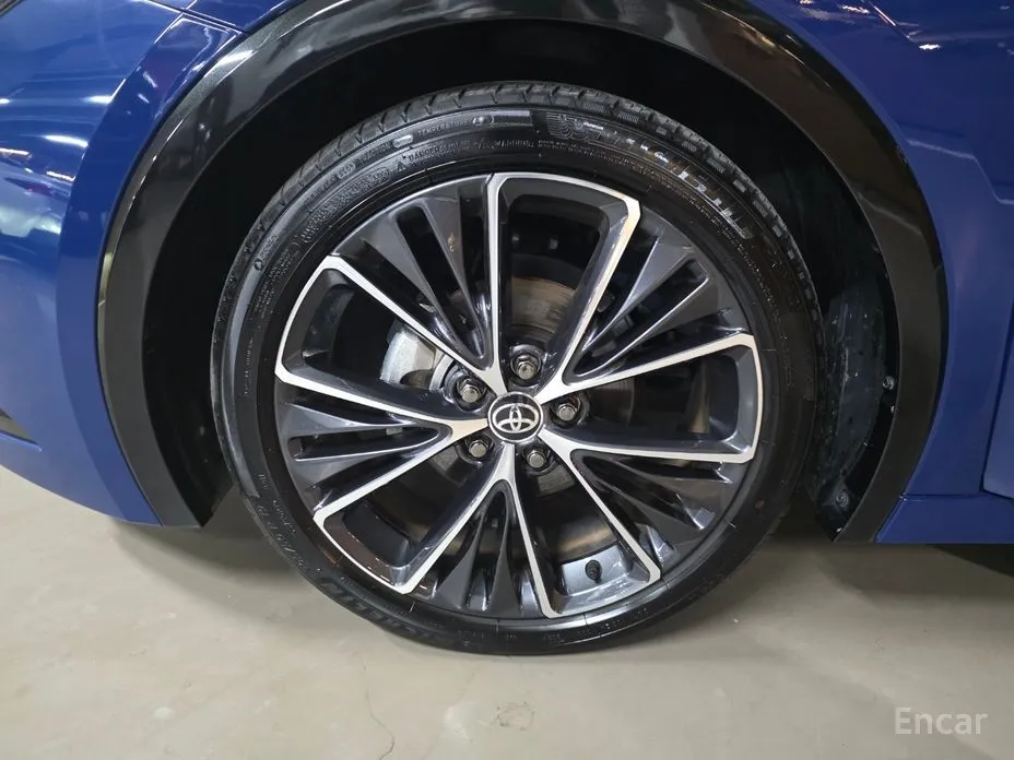 Фото 5 - Toyota Prius