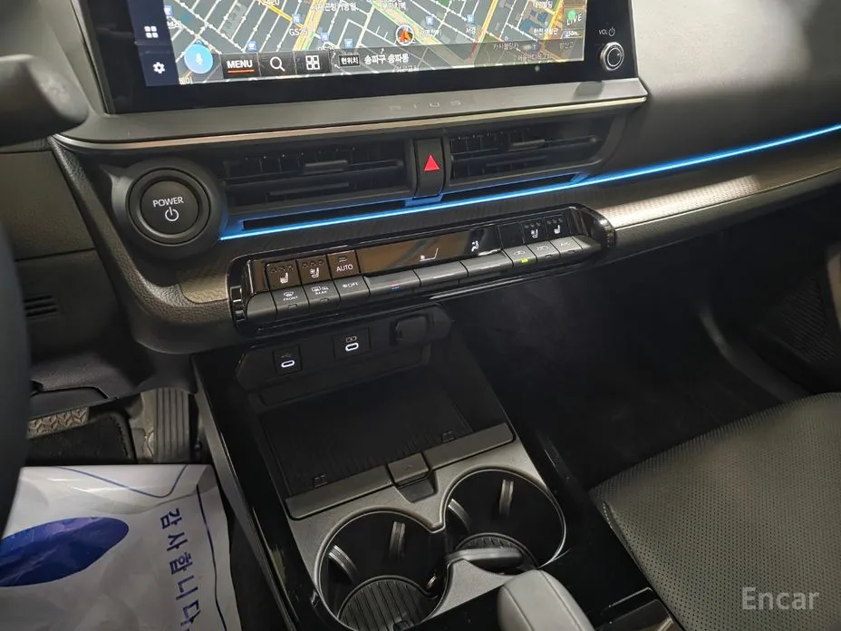 Фото 7 - Toyota Prius