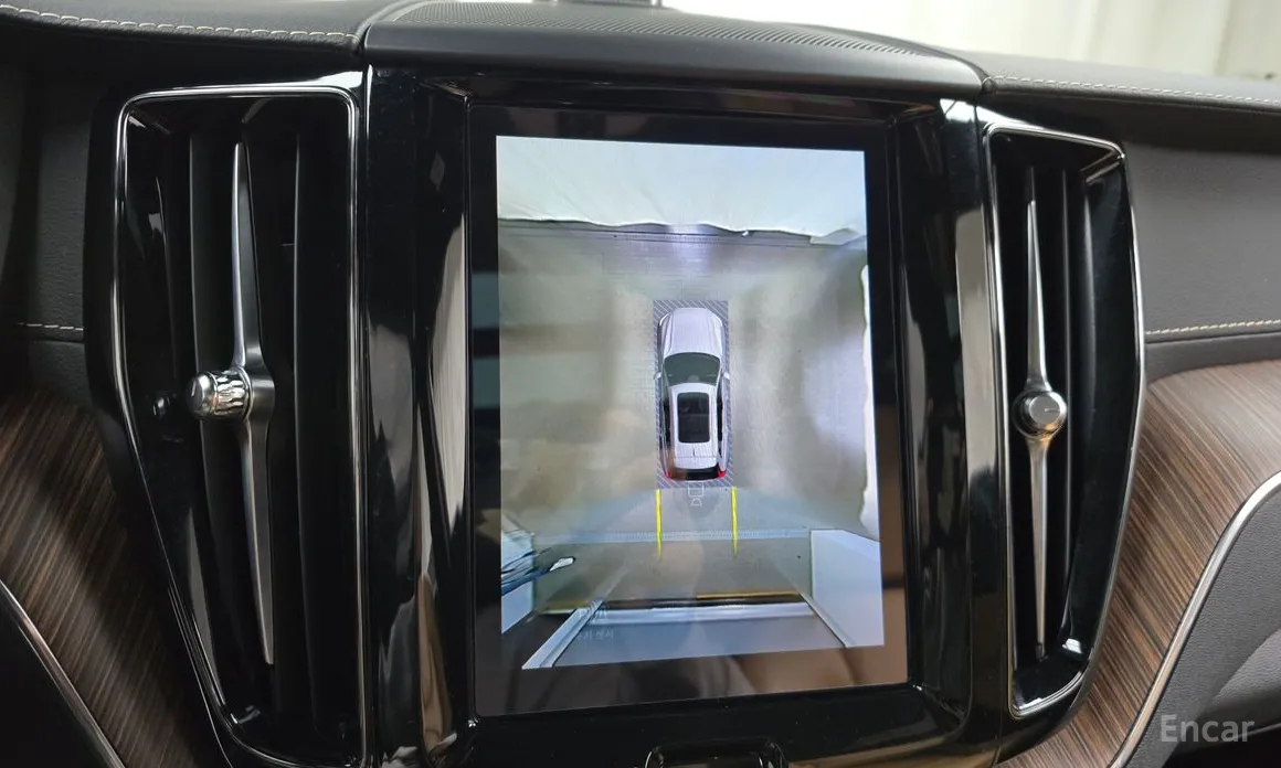 Фото 15 - Volvo XC60