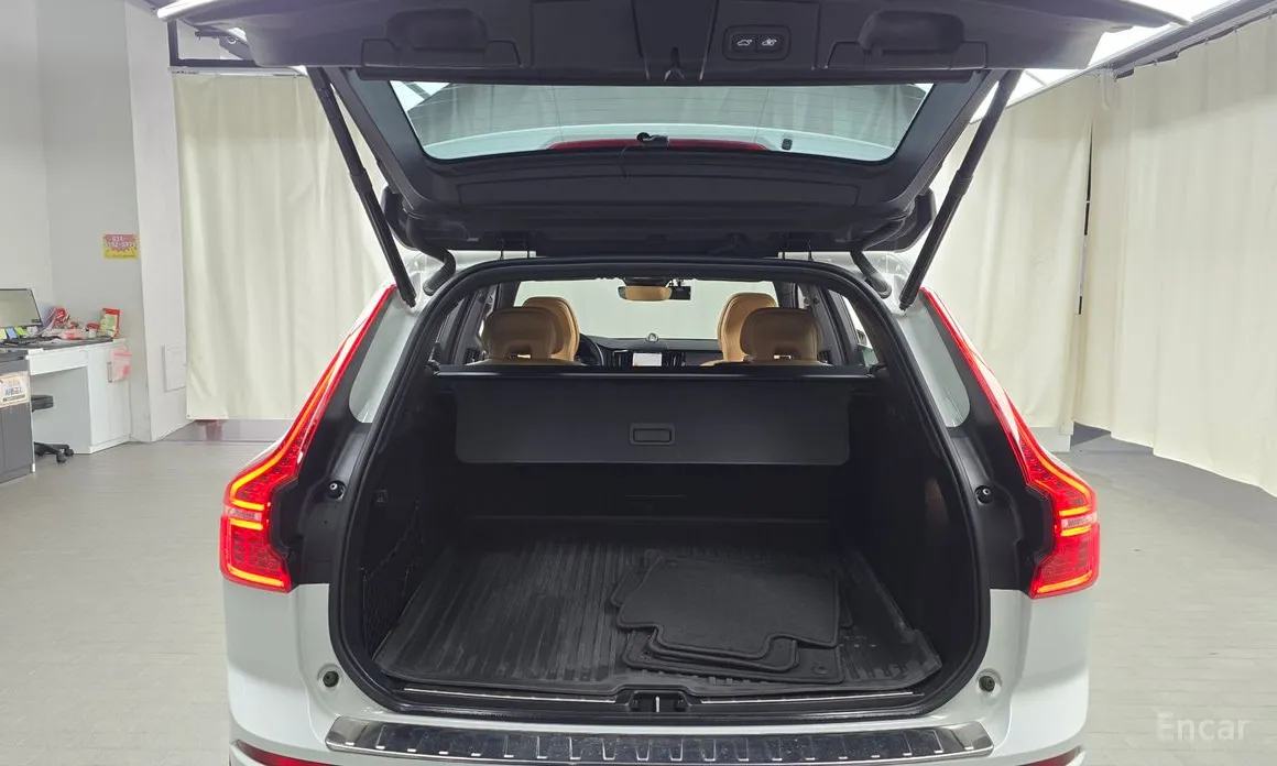 Фото 20 - Volvo XC60