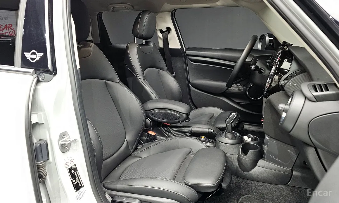 Фото 10 - Mini Cooper