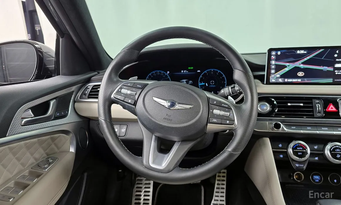 Фото 13 - Genesis G70