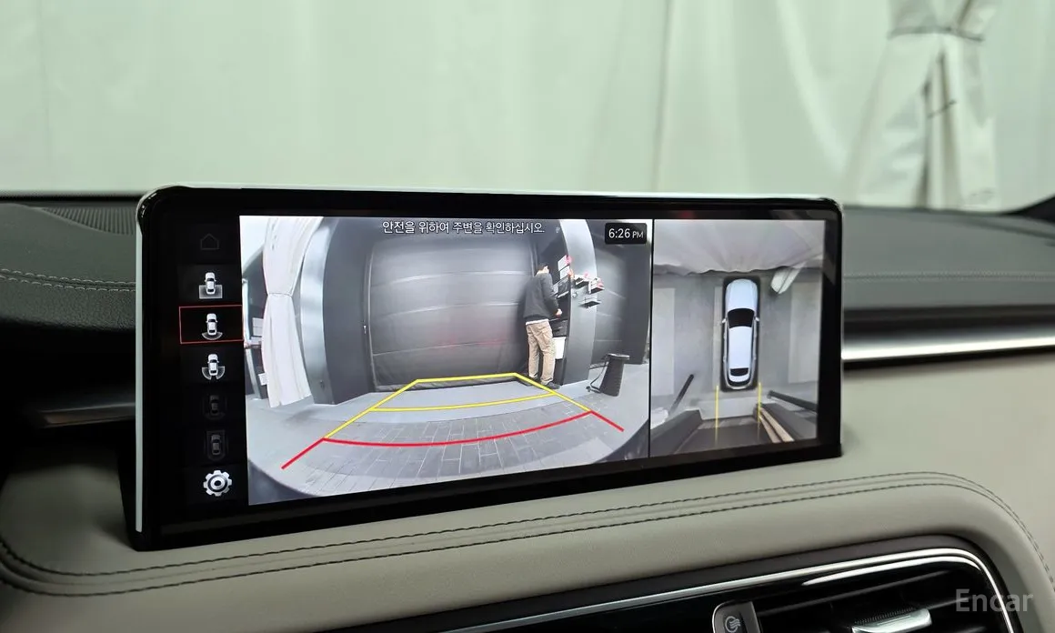 Фото 15 - Genesis G70