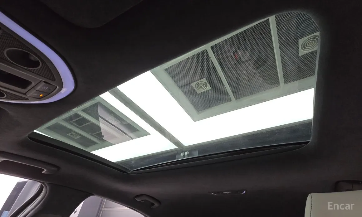 Фото 18 - Genesis G70