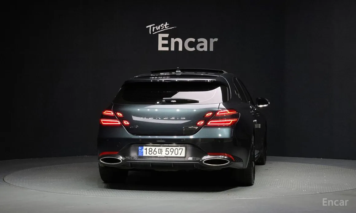 Фото 4 - Genesis G70