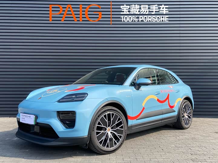 Фото 1 - Porsche Macan EV