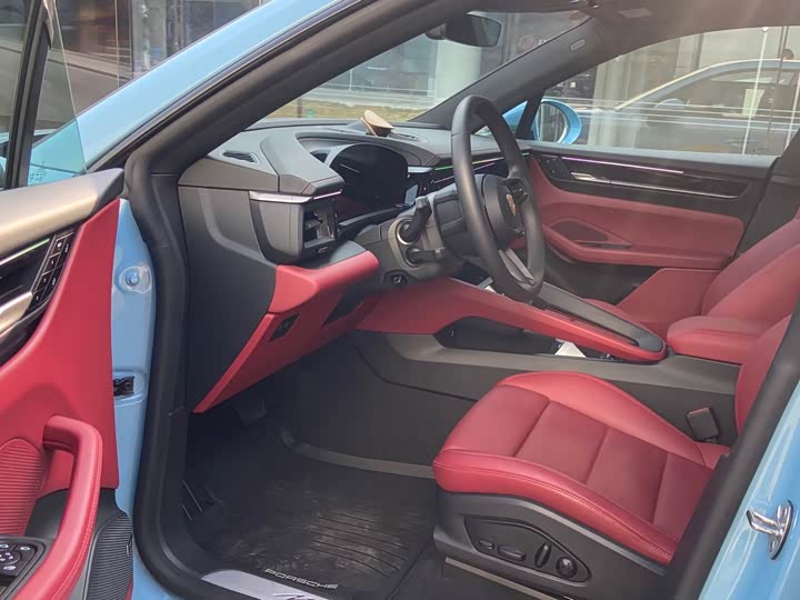 Фото 5 - Porsche Macan EV