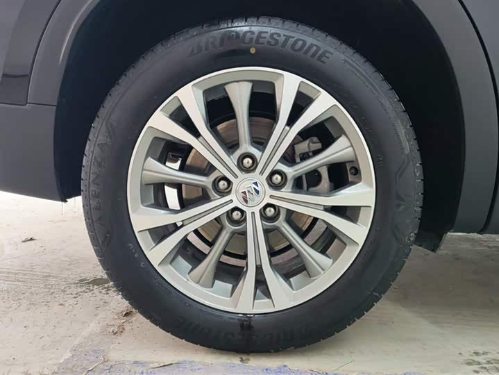 Фото 6 - Buick Envision Plus