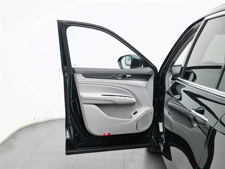 Фото 8 - Ford Equator