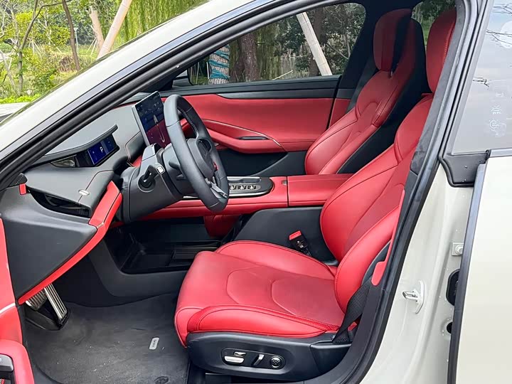 Фото 4 - Xiaomi SU7