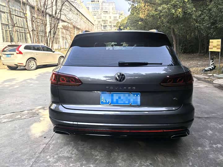 Фото 4 - Volkswagen Touareg