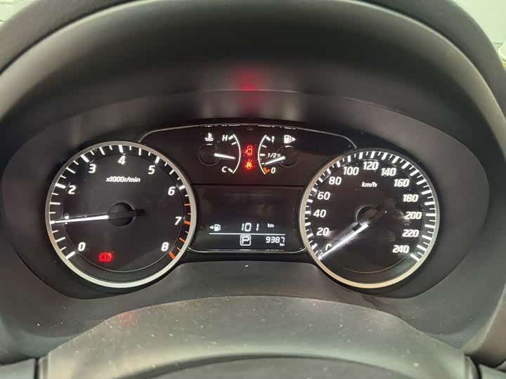 Фото 3 - Nissan Sylphy