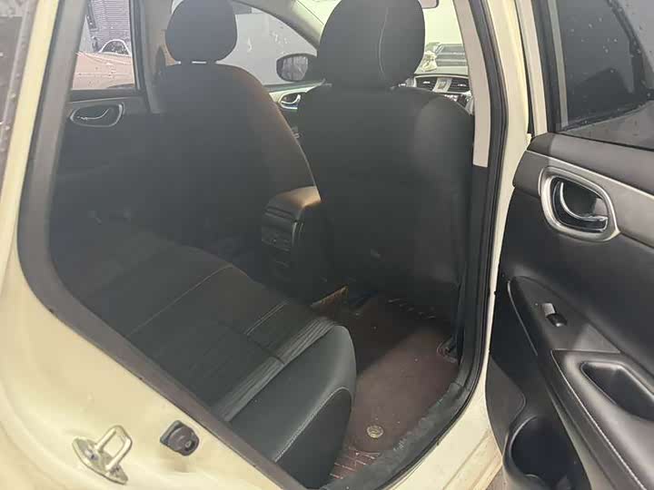 Фото 9 - Nissan Sylphy