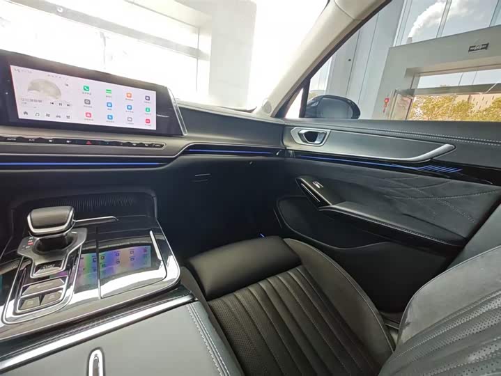 Фото 6 - Hongqi H9