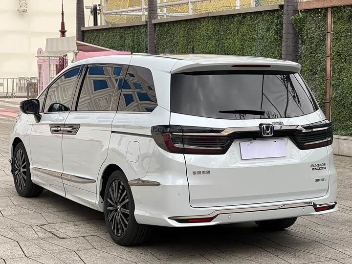 Фото 4 - Honda Elysion