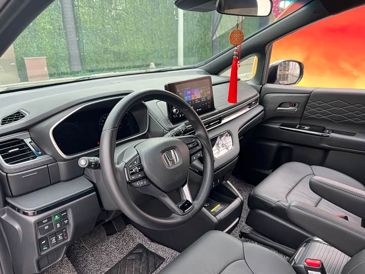 Фото 9 - Honda Elysion