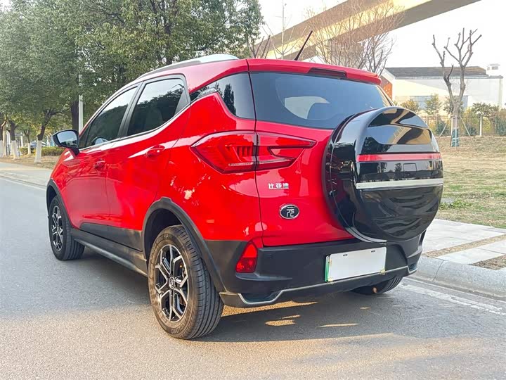 Фото 5 - BYD Yuan Pro