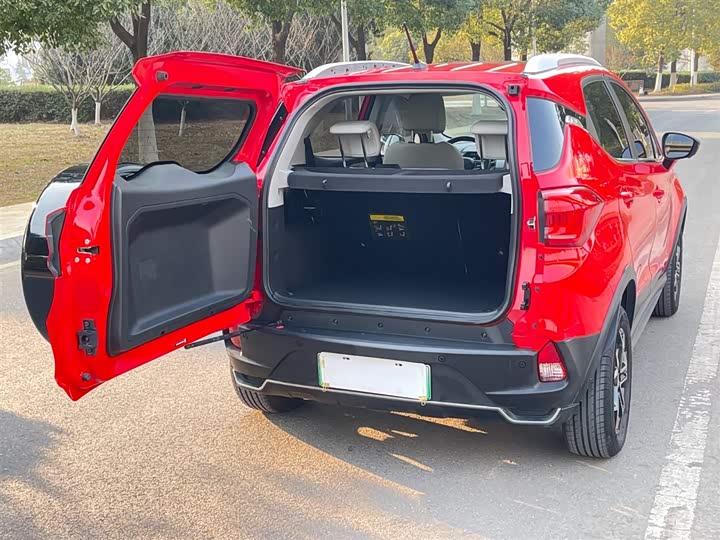 Фото 8 - BYD Yuan Pro