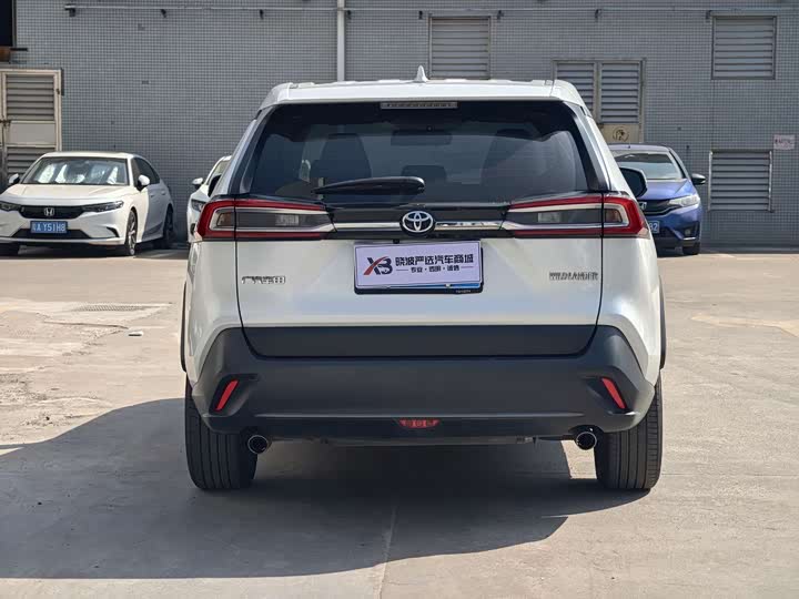 Фото 7 - Toyota Wildlander