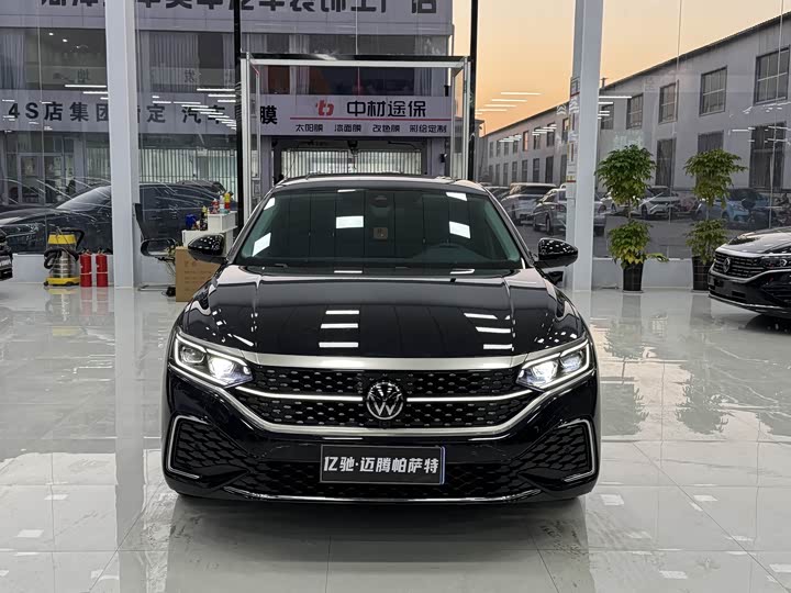 Фото 2 - Volkswagen Passat