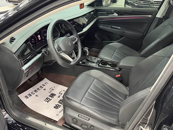 Фото 7 - Volkswagen Passat