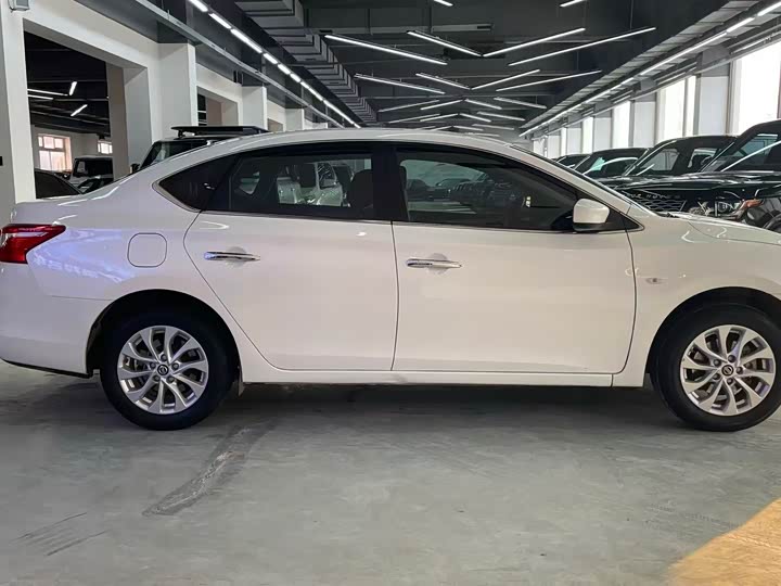 Фото 4 - Nissan Sylphy