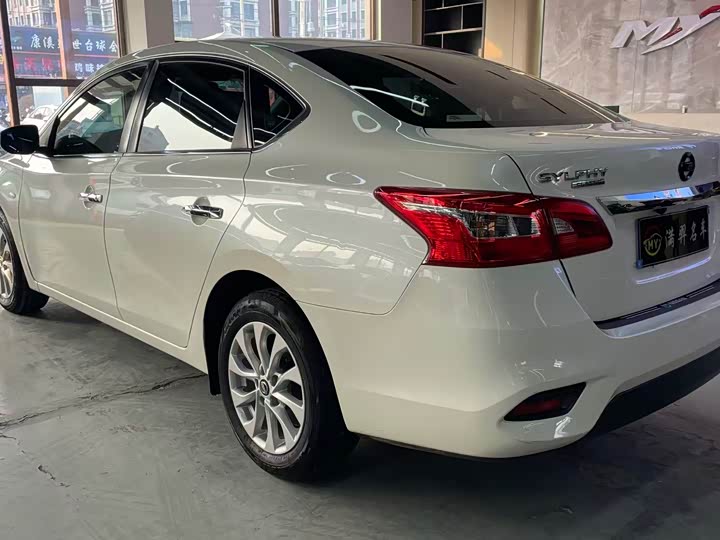 Фото 7 - Nissan Sylphy