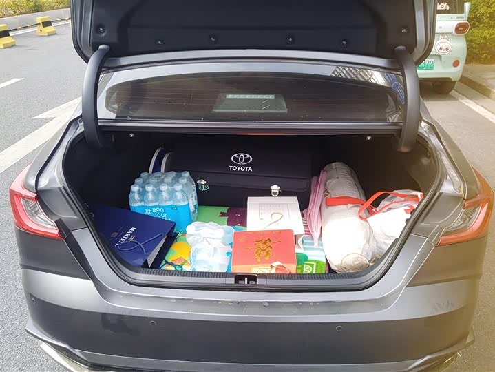 Photo 4 - Toyota Camry