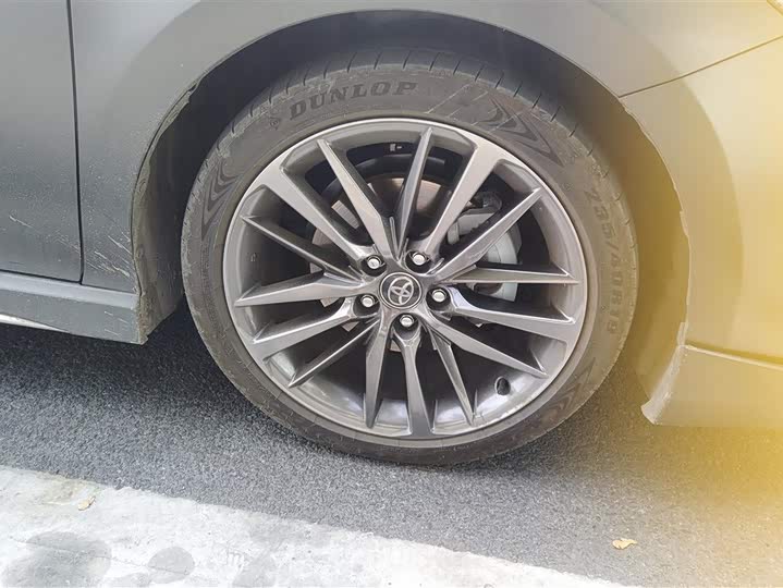 Photo 6 - Toyota Camry