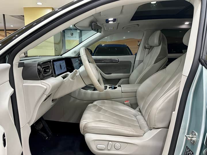 Фото 8 - Leapmotor C11