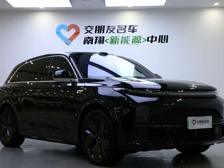 Photo 2 - LiXiang L7